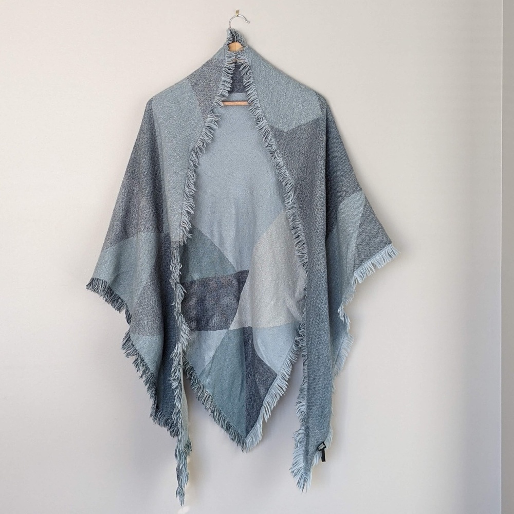 Shades of blue Love & Lore blanket scarf with fringe